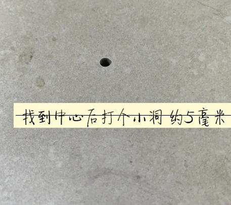 舟山市瓷砖空鼓维修公司专业解答在瓷砖铺贴过程中，如果砂料搅拌不均匀，将会带来以下问题